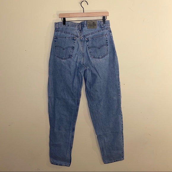 VNTG LEVIS high waisted stone wash jeans 32 in W - Picture 2 of 3